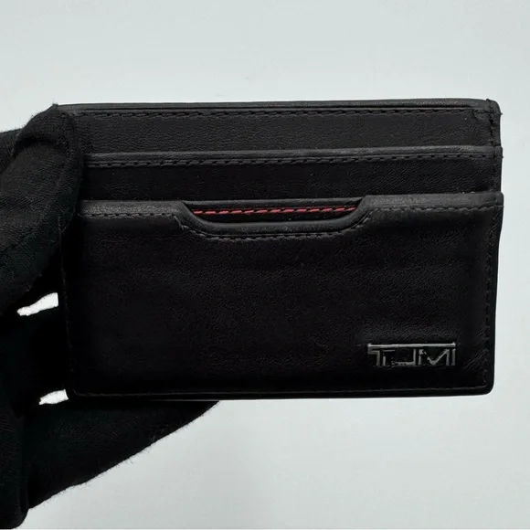 Men’s Wallet Bundle | Gucci, Burberry, Louis Vuitton and Tumi | Good Condition - Picture 8 of 13